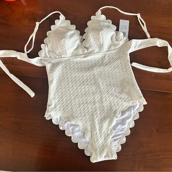 CUPSHE One Piece Swim Suit Size L - Picture 2 of 12